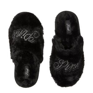 PINK Victoria's Secret Faux Fur Closed Toe Slippers